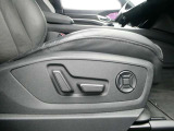 【運転席】電動調整機能 標準装備