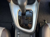 シフトレバー周辺の画像です☆