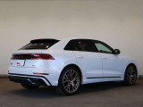 Audi Q8 50 TDI quattro S line/HDマトリクスLEDヘッドライト/5ツインアームデザイン コントラストグレーパートリ-ポリッシュト 10J x 22/ブラックAudi rings