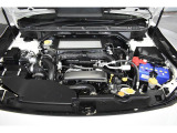 1.8L水平対向直噴ターボエンジンを搭載したモデルの型式です。力強い加速と高い走行安定性を両立している点が大きな特徴です。