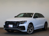 Audi Q8 50 TDI quattro S line/HDマトリクスLEDヘッドライト/5ツインアームデザイン コントラストグレーパートリ-ポリッシュト 10J x 22/ブラックAudi rings