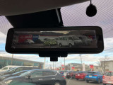 インテリジェントルームミラー☆カメラの映像を映すことで荷物や人が乗っていても後方視界を確保できます☆