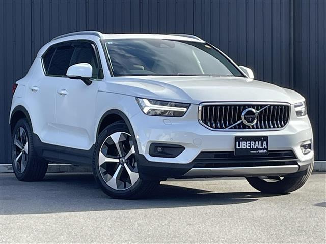 XC40 B4 AWD インスクリプション 4WD 4WD 本革シート
