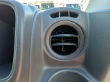 運転席のエアコン吹き出し口です。