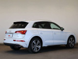 Audi Q5 40 TDI quattro S line dynamic edition /アルミホイール 5セグメントスポークデザイン コントラストグレー ポリッシュト 8Jx20 /マトリクスLEDヘッドライト