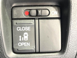 【パワースライドドア】スマートキーや運転席のスイッチでスライドドアの開閉が可能♪電動だから力を入れてドアを開ける必要が無く、小さいお子様でも、重い荷物を持っている時もラクに開け閉めできます♪