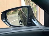 リバース連動ドアミラーとBSMが付いています。