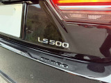 ツインターボを搭載したLS500です。