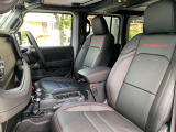 シートが大きく、リラックスしてお座りいただけます。お気軽にお問い合わせください!Jeep江戸川フリーダイヤル:0078-6002-399813