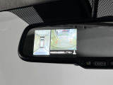 バックミラーにアラウンドビューモニターの表示も可能です!