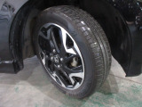165/55R15インチ純正アルミホイール。