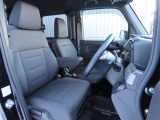 運転席の高さを変更できるので、体格に合わせた位置で運転できます!