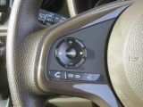 便利なステアリングリモコン付きです。