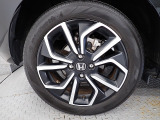 アルミホイールは安心のホンダ純正!車のデザインにもマッチしています。