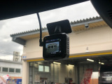 【前方ドライブレコーダー】前方にドラレコがついています!何かあった時の為に、ほとんどの方がつけられています!