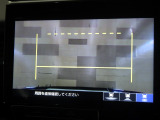 バックカメラの画像です。ガイドラインがスムースな車庫入れをサポートいたします!車庫入れの安心感がアップしますね☆