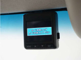 ◆ドライブレコーダー◆映像・音声などを記録する自動車用の装置です。 もしもの事故の際の記録はもちろん、旅行の際の思い出としてドライブの映像を楽しむことができます。