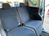 後席もしっかりとスペースを確保しているのでゆったりとご乗車できます♪