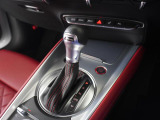 MTモード付きシフトレバーです。Dレンジより左に倒していただくと任意にシフトチェンジでき、スポーティーなドライビングをお楽しみいただけます。
