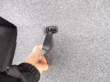 荷室側からリヤシートのスライドできる【左右独立リヤシートスライド】搭載。大きな荷物もバックドアを開けるだけでスムーズに載せられます。