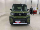ブラック&times;カーキの2トーンのタントファンクロスが入庫いたしました!フロントバンパーと右側ドアにキズがございますので、ご検討の際は現車のご確認をお願いいたします。