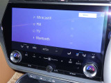 「おくだけ充電」「パーキングサポートブレーキ」「Advanced Park」「ドライブレコーダー」などのオプション付きです。