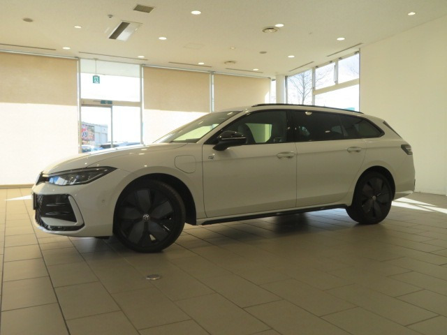 パサートeハイブリッド Rライン