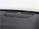 【harman/kardon】世界のオーディオファン垂涎のプレミアムサウンドシステムを搭載。原音に近い音場空間を忠実に再現。乗る人すべてに最良の音響体験を提供します。