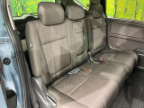 後部座席も気になるようなキズ・汚れやへたり等、大きなダメージはなく、良好な状態です。