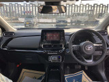 見通しのよいすっきりとした視界で、誰でも運転しやすいです。運転のしやすさは疲れにくさにも繋がります