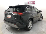 納車後は、無料1か月点検も行っております。実際に乗ってみて、気になることがあればお申しつけください。