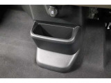 運転席と助手席の間にセンターロアボックスがあります!