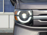 ★LEDヘッドライト搭載★ 白っぽく光る明るく省電力なLEDライト!先進的な白い輝きでフロントフェースを引き締めます☆