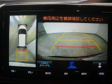 バックモニター付き。 車両後方の映像がナビ画面に表示されるので、車庫入れが苦手な人も安心です。ただし、目視確認もお忘れなくお願いいたします。