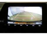 安心のバックモニター!ガイドがあって夜間でもよく見えます!