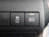 オートマチックハイビームとは、先行車や対向車のライトを認識し、ハイビームとロービームを自動で切り替える機能です。夜道の視界を確保します。詳細は販売店スタッフまでおたずねください。