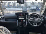 見通しのよいすっきりとした視界で、誰でも運転しやすいです。運転のしやすさは疲れにくさにも繋がります