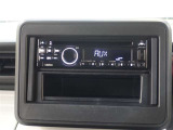 CD・ラジオデッキが付いております!運転中でも退屈しないですね♪