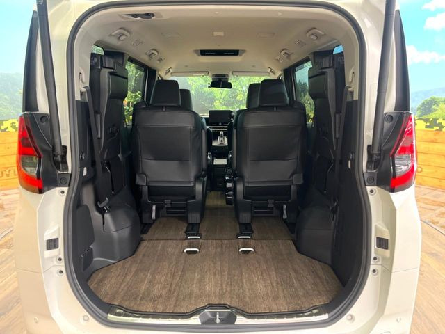 トヨタ ノア 1.8 ハイブリッド Z の中古車詳細 (16,629km, ホワイト