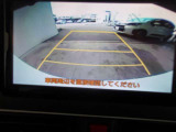 バックモニターで、後方を確認しながら安心して駐車することができます。運転初心者も熟練者も必須の機能です!