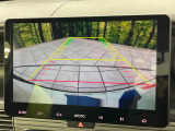 【バックカメラ】駐車時に後方がリアルタイム映像で確認できます。大型商業施設や立体駐車場での駐車時や、夜間のバック時に大活躍!運転スキルに関わらず、今や必須となった装備のひとつです!