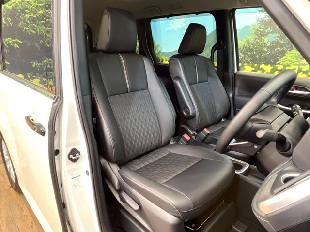 トヨタ ノア 1.8 ハイブリッド Z の中古車詳細 (16,629km, ホワイト