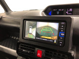 全周囲カメラがあると、車の周りが全部見えるんで&ldquo;あ、ここ危ないな&rdquo;ってすぐ気づけるんですよ。これ、実際に使ってみると分かるんですけど、駐車がめちゃくちゃラクになります。