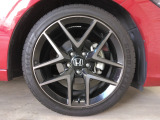 ホンダ純正のアルミホイールが装備されています。