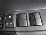 運転席側のパワーウィンドウスイッチです。全ての窓の開閉操作ができます。