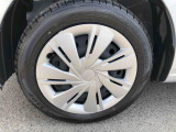 14インチフルホイールキャップ履いてます。