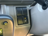 シートヒーター装備付き車!!座席に埋め込まれた電熱線によりシートを暖めることが出来る装備で、温めたられたシートは、寒い冬には最適です!!