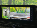 【アラウンドビューモニター】専用のカメラにより、上から見下ろしたような視点で360度クルマの周囲を確認することができます☆死角部分も確認しやすく、狭い場所での切り返しや駐車もスムーズに行えます。
