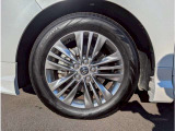 当店の車両は大量仕入れ、大量販売を行っておりますので、お客様にお安くご提供させていただいております。
