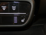 【シートヒーター】シートヒーター装備車です。寒い冬に乗車中とても暖かく快適に移動できます。冷え性の方にピッタリの装備です!